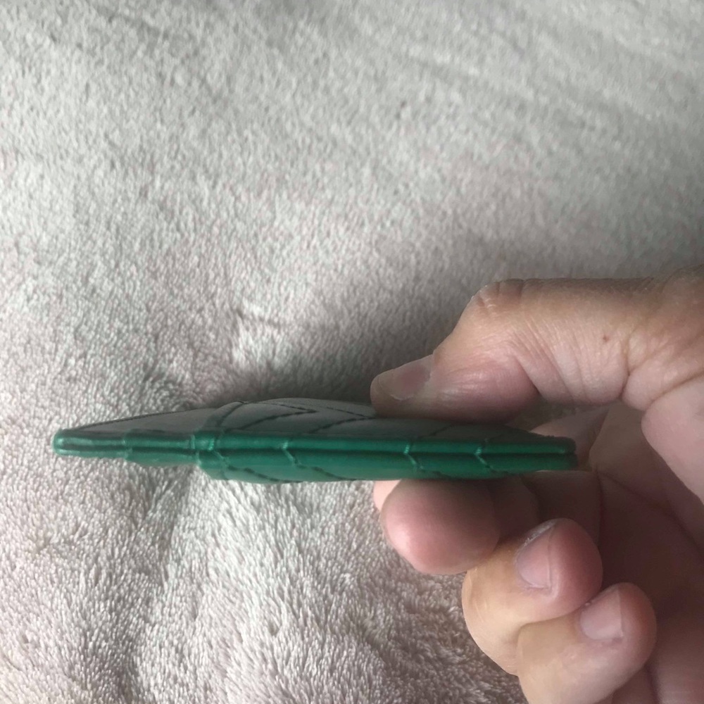 SOLD Gucci authentic card holder - Picture 5 of 6